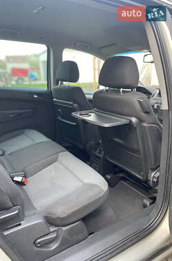 Минивэн Opel Zafira 2006 в 