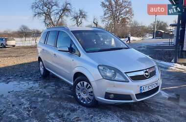 Минивэн Opel Zafira 2007 в Рожнове