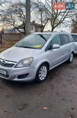 Мінівен Opel Zafira 2010 в Луцьку