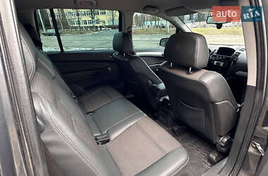 Мінівен Opel Zafira 2011 в 