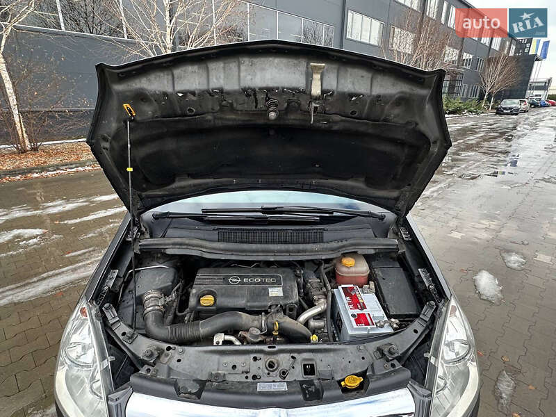 Минивэн Opel Zafira 2011 в Белой Церкви