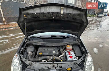 Мінівен Opel Zafira 2011 в 