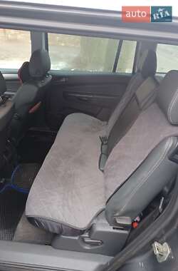 Минивэн Opel Zafira 2011 в 