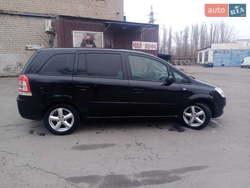 Мінівен Opel Zafira 2009 в Кривому Розі