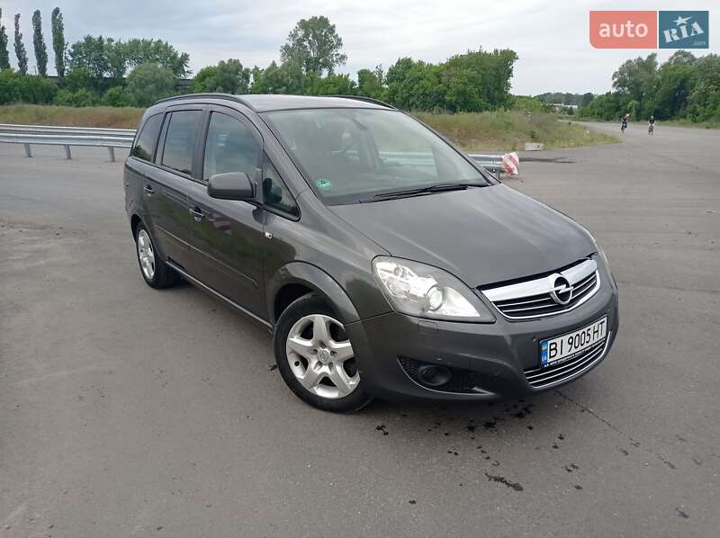 Минивэн Opel Zafira 2012 в Решетиловке