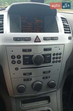Минивэн Opel Zafira 2012 в 