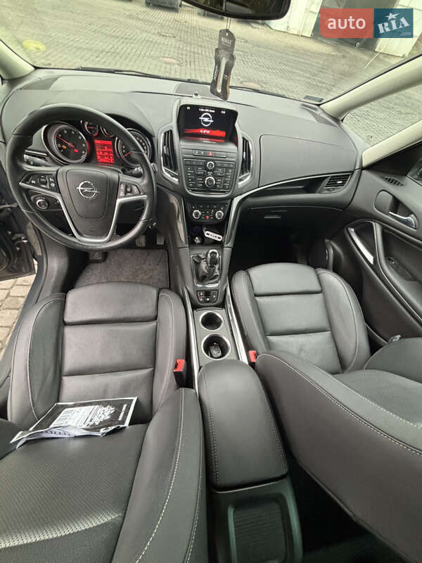 Минивэн Opel Zafira 2015 в Львове