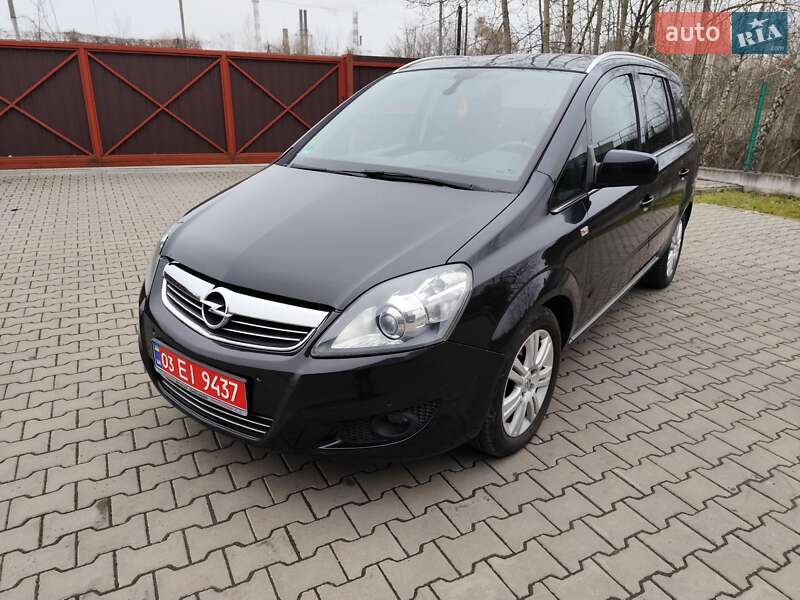 Минивэн Opel Zafira 2011 в Луцке