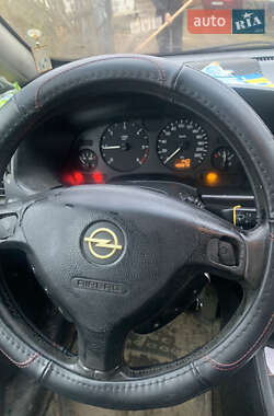 Минивэн Opel Zafira 2000 в 
