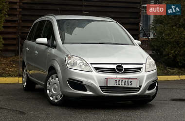 Минивэн Opel Zafira 2008 в 