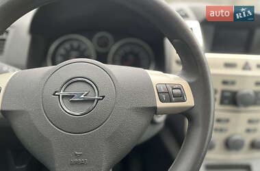 Минивэн Opel Zafira 2008 в 