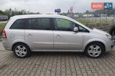 Минивэн Opel Zafira 2012 в 