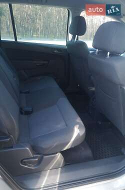 Минивэн Opel Zafira 2012 в 