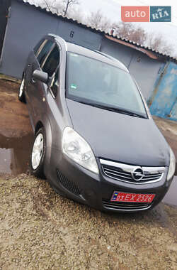 Мінівен Opel Zafira 2009 в Одесі