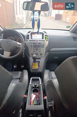 Минивэн Opel Zafira 2008 в Вижнице