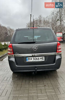 Минивэн Opel Zafira 2011 в 