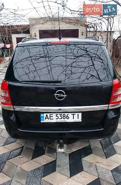 Минивэн Opel Zafira 2005 в Вознесенске