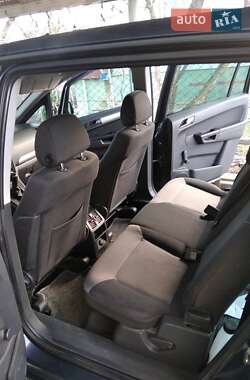 Минивэн Opel Zafira 2011 в Дрогобыче
