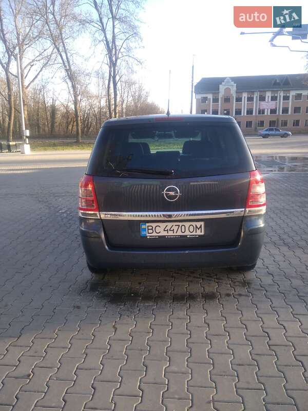 Мінівен Opel Zafira 2011 в Дрогобичі
