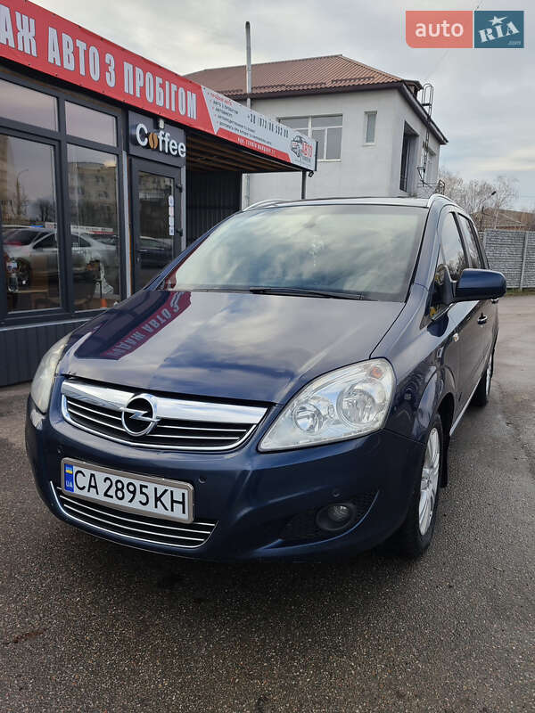 Мінівен Opel Zafira 2011 в Кам'янці