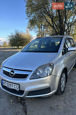 Мінівен Opel Zafira 2005 в Новому Бузі