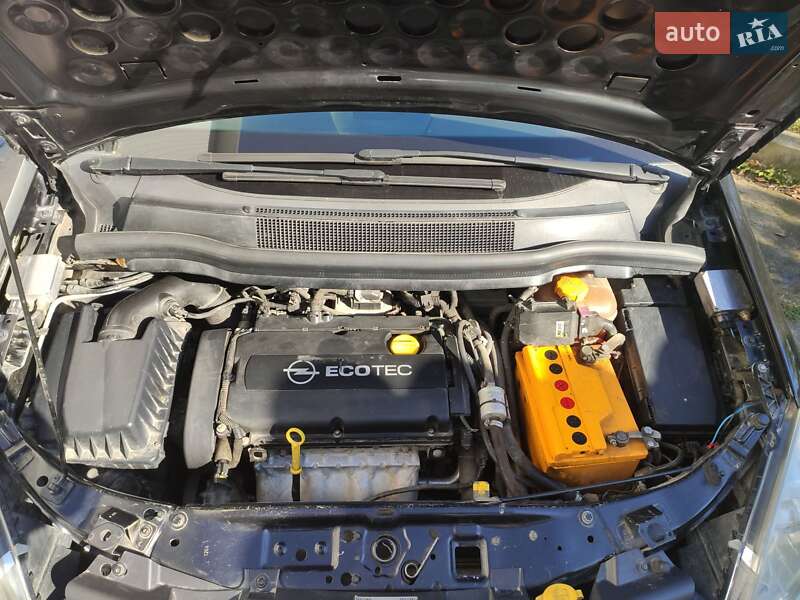 Мінівен Opel Zafira 2008 в Чернівцях