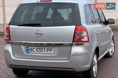 Мінівен Opel Zafira 2011 в Стрию