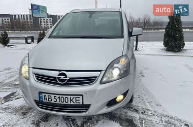 Минивэн Opel Zafira 2010 в Киеве