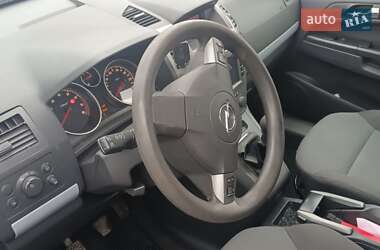 Минивэн Opel Zafira 2006 в Сумах