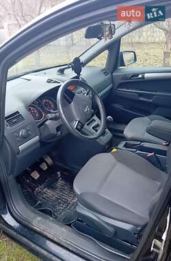 Минивэн Opel Zafira 2011 в 