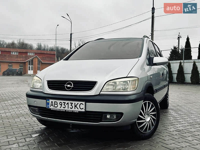 Минивэн Opel Zafira 2002 в Томашполе