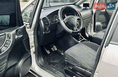 Минивэн Opel Zafira 2002 в Томашполе