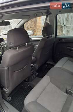 Минивэн Opel Zafira 2006 в 
