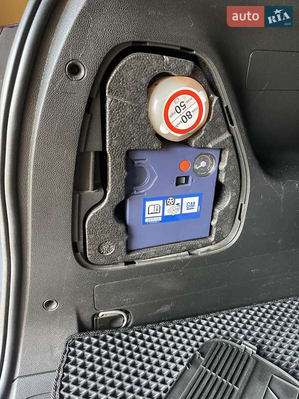 Мінівен Opel Zafira 2016 в Славуті