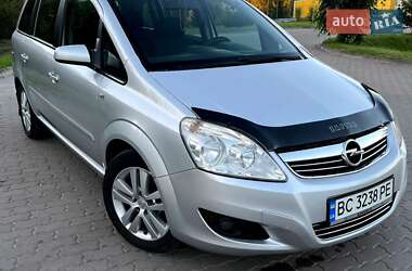 Минивэн Opel Zafira 2008 в 