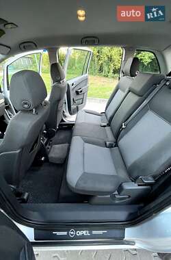 Минивэн Opel Zafira 2008 в 
