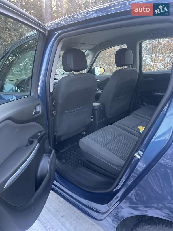 Мінівен Opel Zafira 2016 в Славуті