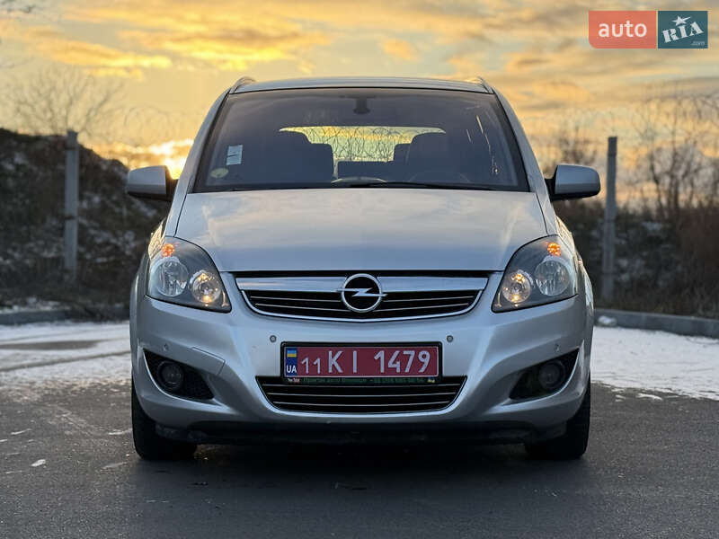 Минивэн Opel Zafira 2011 в Виннице