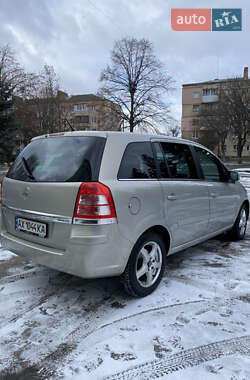 Минивэн Opel Zafira 2011 в Ровно