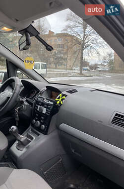 Минивэн Opel Zafira 2011 в Ровно