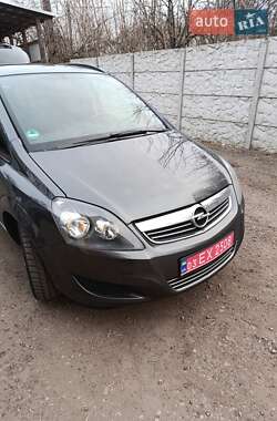 Мінівен Opel Zafira 2010 в Коростишеві