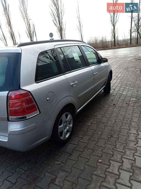 Мінівен Opel Zafira 2006 в Чернігові
