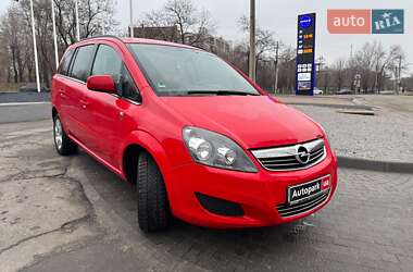 Минивэн Opel Zafira 2010 в Запорожье