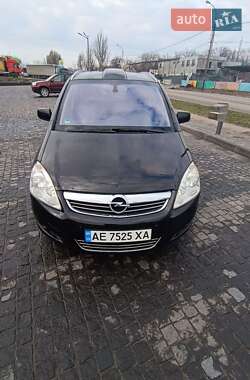 Мінівен Opel Zafira 2010 в Кам'янському