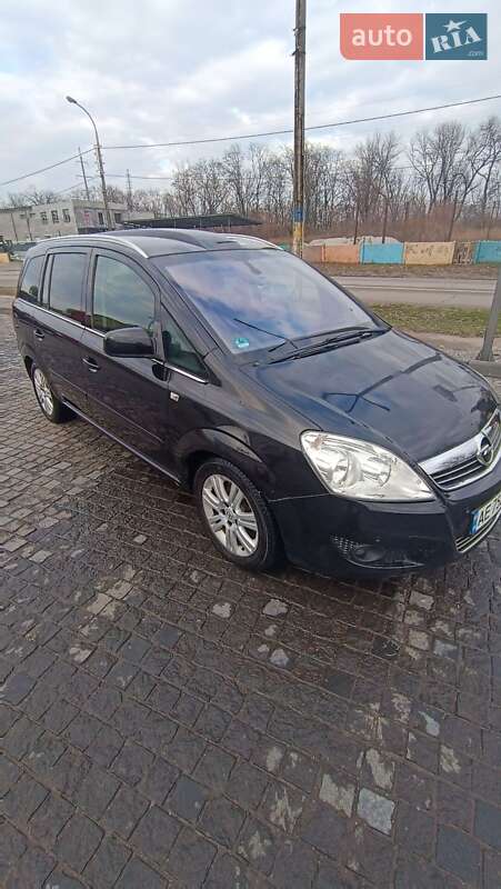Мінівен Opel Zafira 2010 в Кам'янському