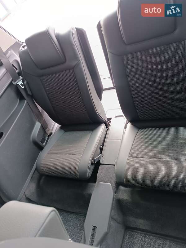 Мінівен Opel Zafira 2010 в Кам'янському