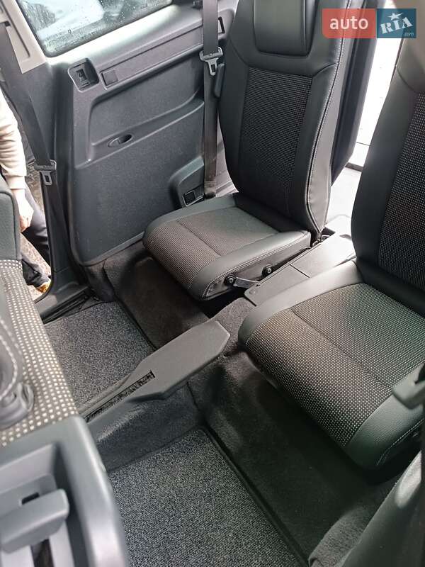 Мінівен Opel Zafira 2010 в Кам'янському