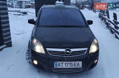 Мінівен Opel Zafira 2010 в Верховині