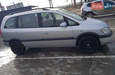 Минивэн Opel Zafira 2004 в Новоархангельске