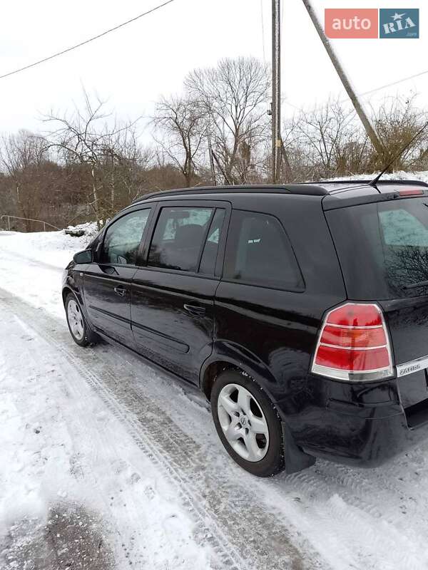 Минивэн Opel Zafira 2006 в 